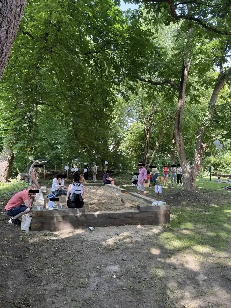 outdoor-sandpit-area-stadtkueken-kita-johann-s-garten-gross-borstel