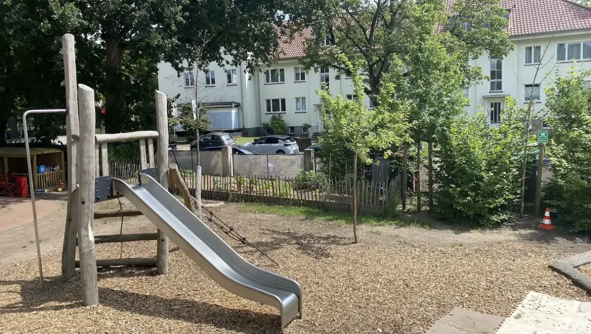 playground-slide-stadtkueken-kita-villa-blumenfeld-blankenese